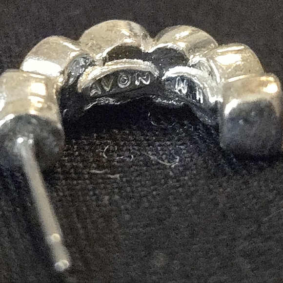 Vintage Avon Silver Half Hoop Earrings - Picture 4 of 5